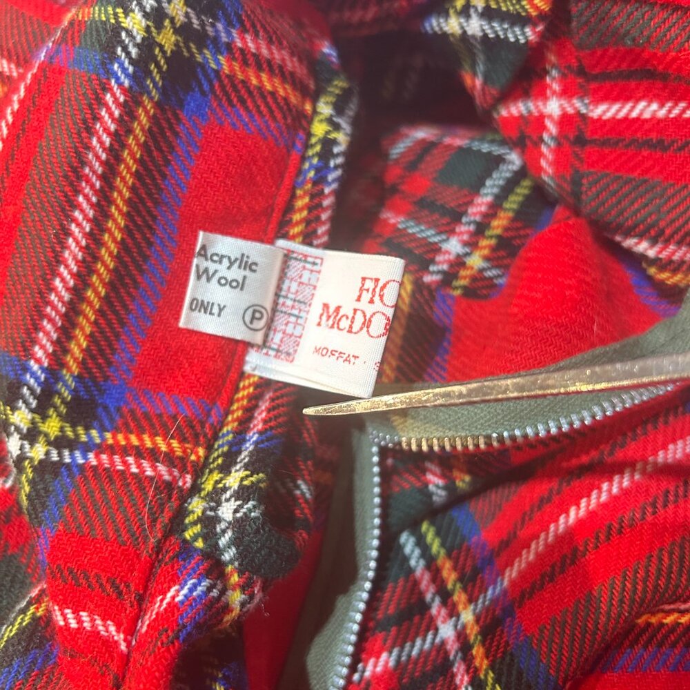 Fiona‎ McDonald Vintage Scottish Plaid Wool Poncho Youth S Fringe Capelet Preppy - Picture 6 of 8